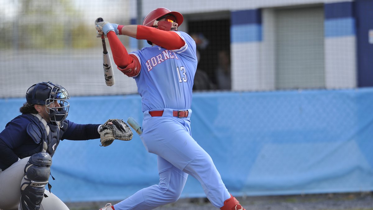 In today's <a href="/necbaseball/">NEC Baseball</a> DH split at Wager:

Mendez, Paige and Trujillo - combined for 14 total hits and 7 total RBIs

Thompson - 2 IP of no-hit baseball for his first collegiate win

Full Story - dsuhornets.com/news/2023/3/26…

#FearTheSwarm #UnfinishedBusiness