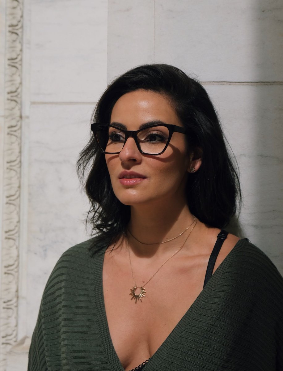 NerdyFrames's tweet photo. Simply Astoria.
#nerdyframes #nerdy #fashion #model https://t.co/SVPTWQlF9P