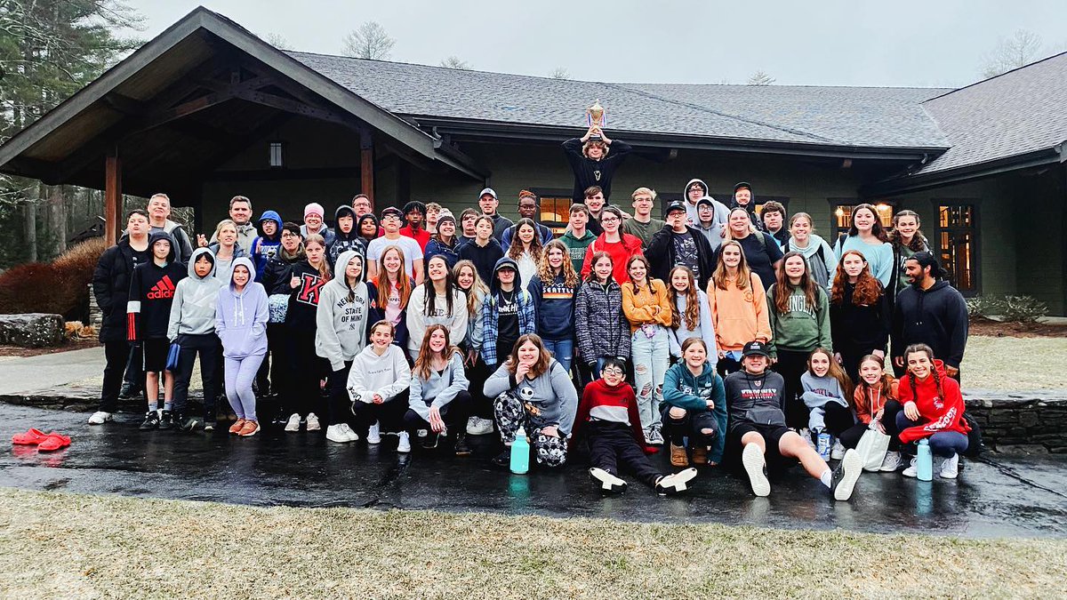 CrossbridgeCom3's tweet photo. Making memories and celebrating victories at Lake Champion with the CByouth! Two hearts surrendered to Jesus and we also crushed the dodgeball tournament 🏆 #cbyouth @metrodistrict @LakeChampion https://t.co/XjaG2vVxch