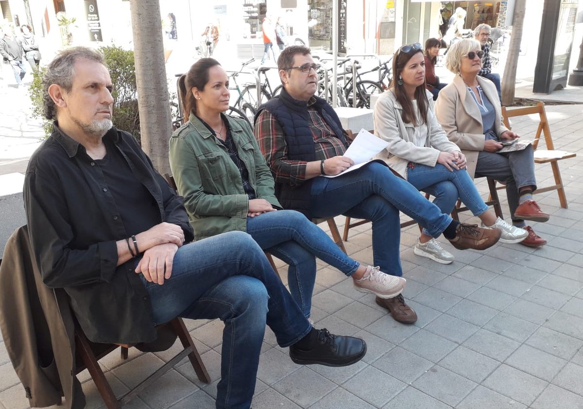 LloverasJ's tweet photo. Avui hem presentat els eixos principals del programa de @EnComu_Podem a @Guixols. El nostre és un projecte de ciutat pensat per sumar. Volem sumar per protegir les persones, per guanyar cohesió social, per salvaguardar el nostre entorn natural i, en general, per guanyar vida. https://t.co/5CwlDRy8So