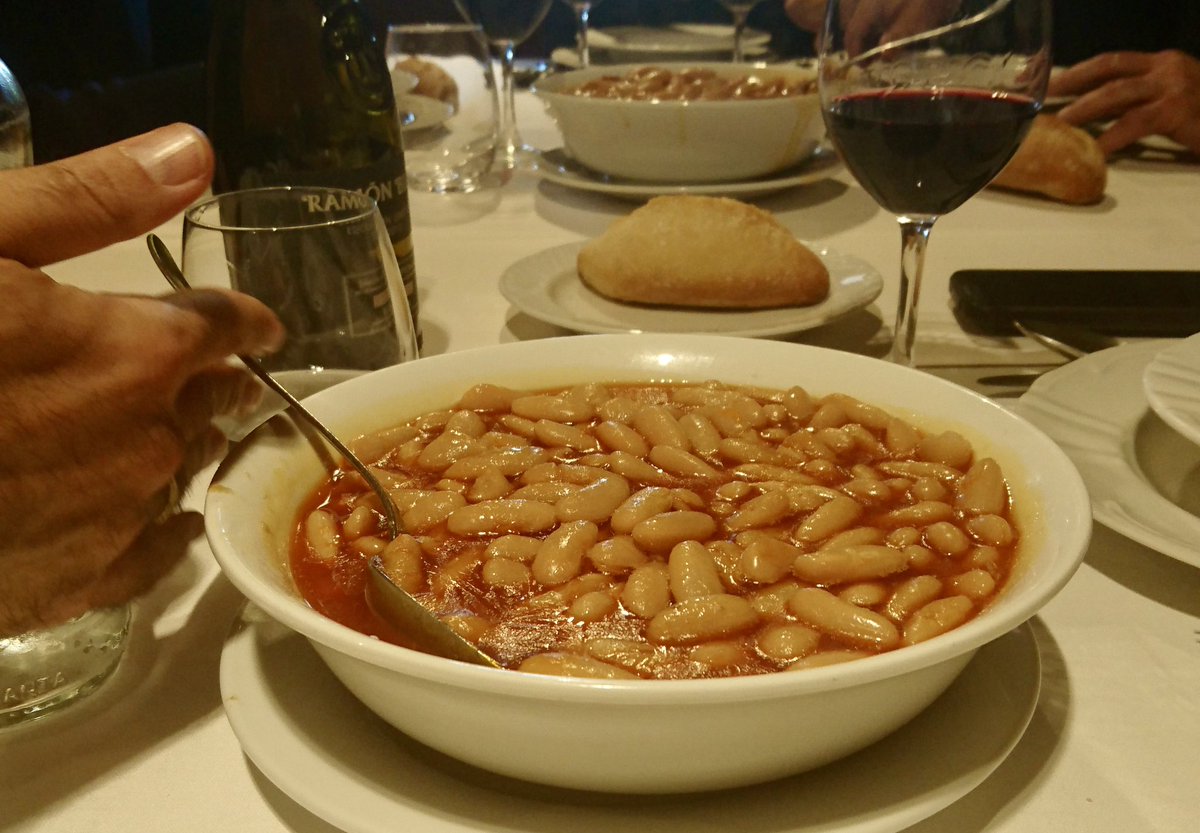 HenryMacCoy1's tweet image. Nadie se puede resistir a una buena #fabadaasturiana #compago es que la #gastronomia de #Asturias es de lo mejor