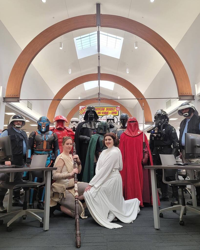 Members of the @imperial80thsquad and 621st Detention Squad were joined by Mandos and Rebels from <a href="/netravhipir/">Ne'tra Vhipir Clan</a>  and <a href="/rlcentralbase/">RL CentralBase</a> for @papillionpubliclibrary’s first LibraryCon yesterday!

#501st #501stlegion #badguysdoinggood #centralgarrison #imperial80thsquad #621stdeten…