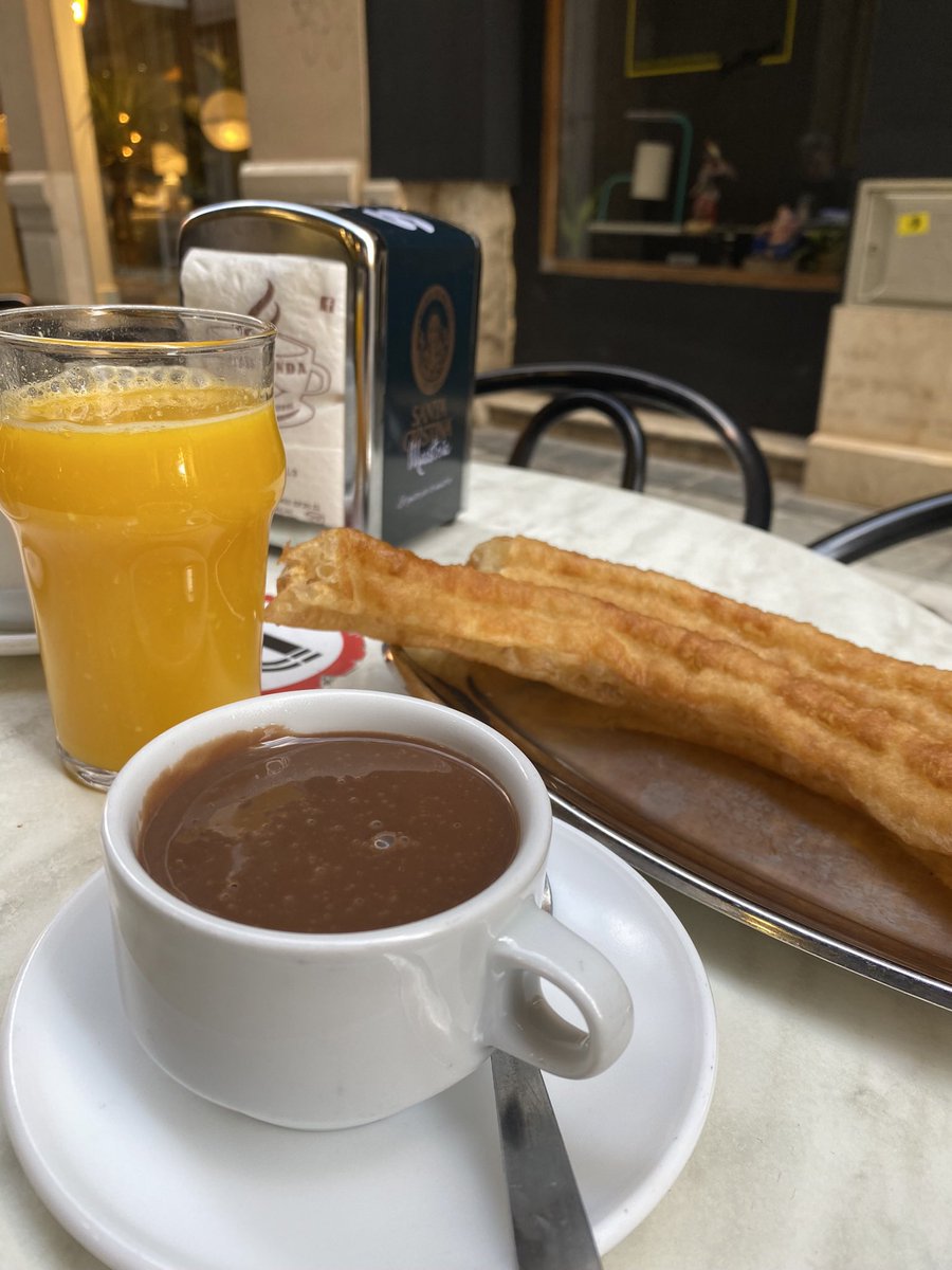 TALMFL's tweet photo. @TAL_Humanities ¡Churros con chocolate! 🫶🏻 https://t.co/SiUvpQEWCm