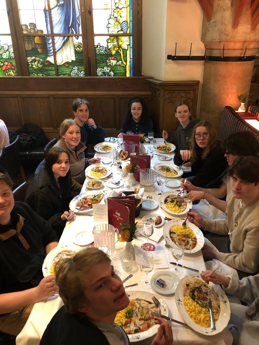 MrLargeRundle's tweet photo. Day 4 continued… Arguably our best meal in Europe so far @RatskellerMuc 

Pork schnitzel and spätzle 🔥 #rockiesineurope https://t.co/ObwnZrUpYR