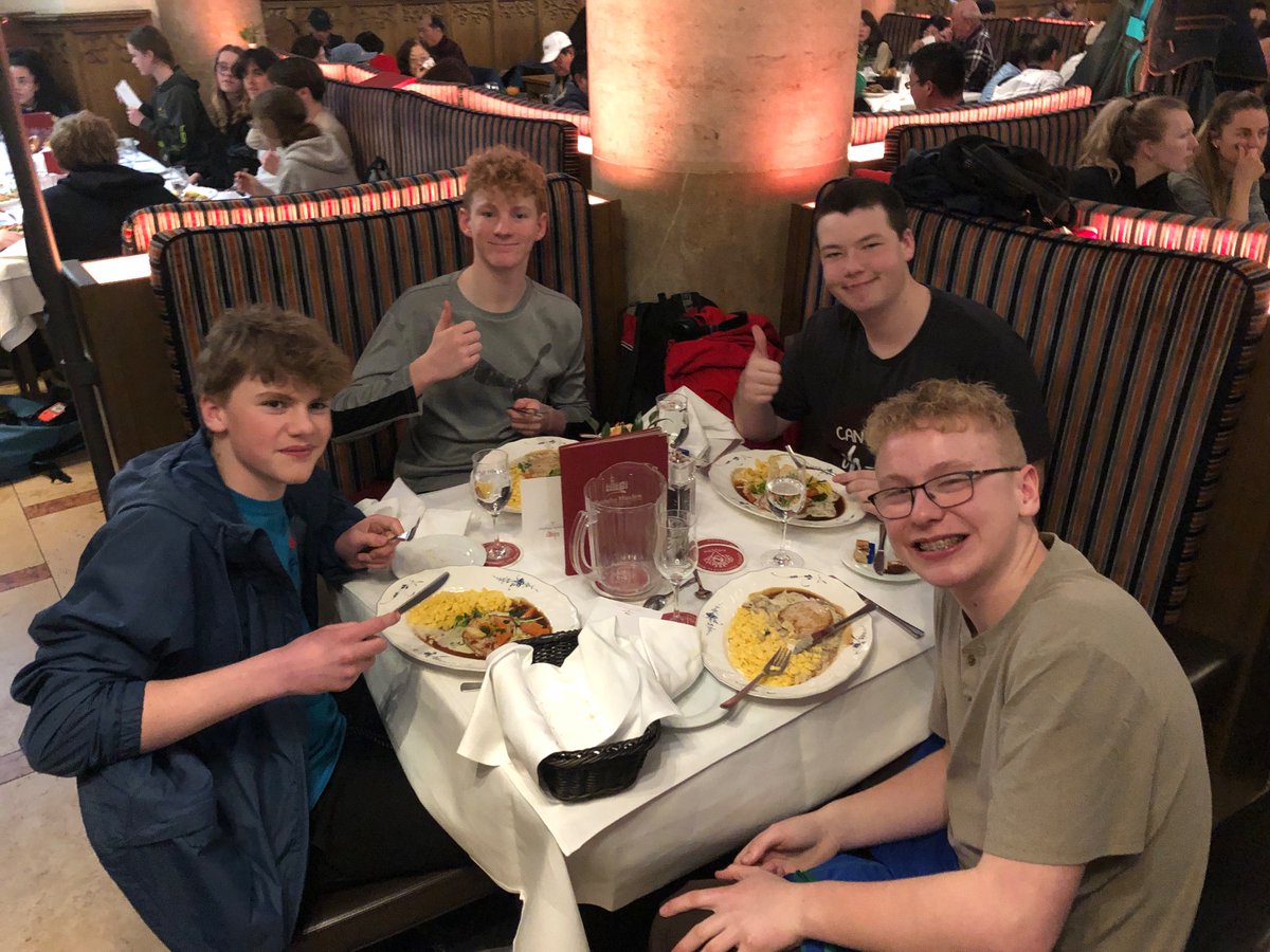 MrLargeRundle's tweet photo. Day 4 continued… Arguably our best meal in Europe so far @RatskellerMuc 

Pork schnitzel and spätzle 🔥 #rockiesineurope https://t.co/ObwnZrUpYR