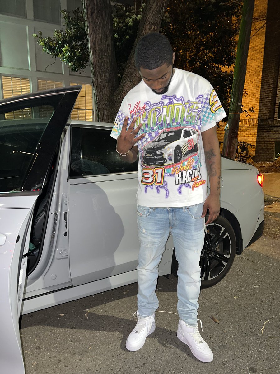 redruM195's tweet photo. I couldn’t play ball but I’m balling 🧙🏾♂️™️ #Gkode https://t.co/7VOpT6Ci8A