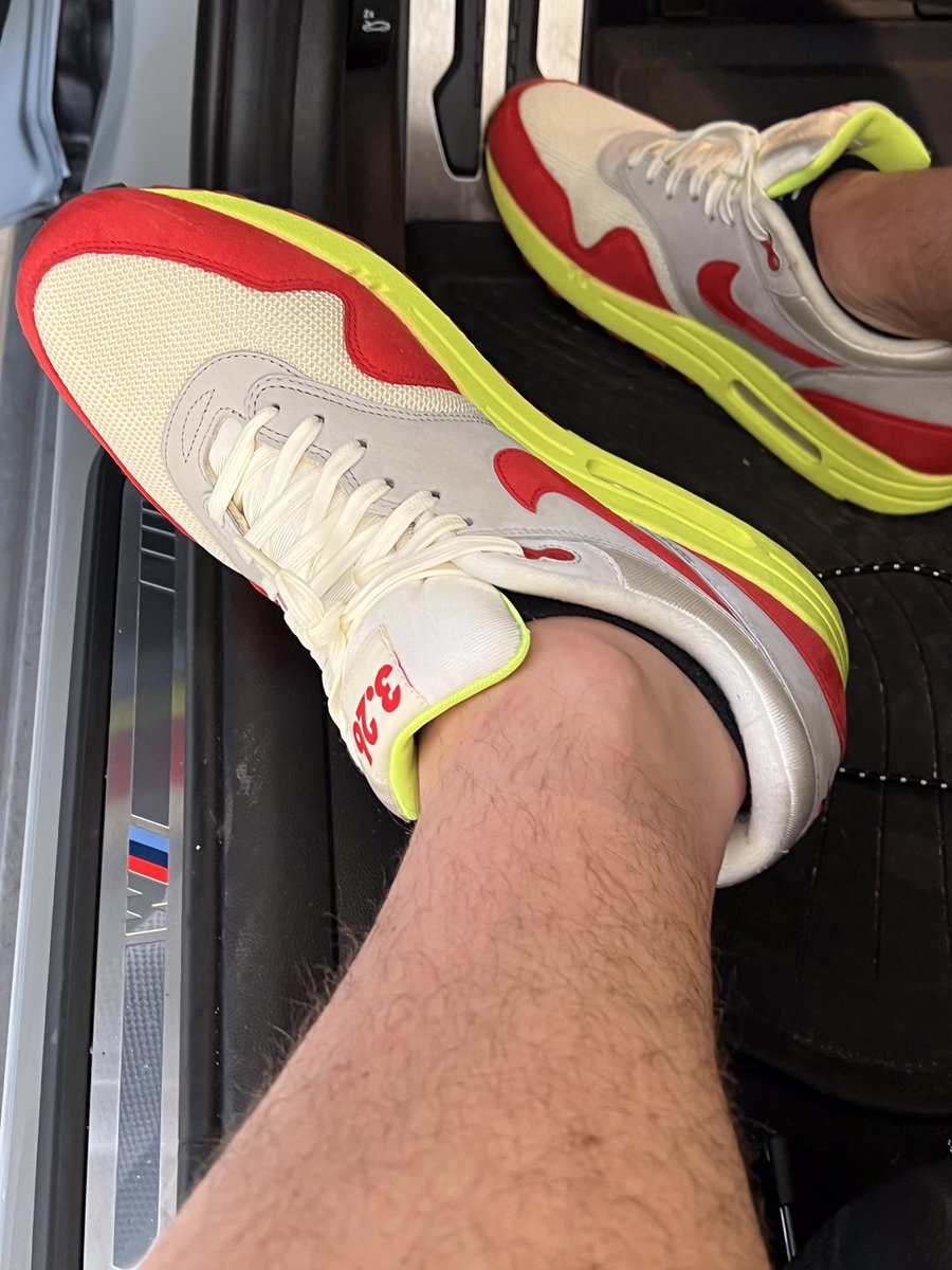 JerseyBro's tweet photo. Rocking the AirMax1s for airmax day #sneakerhead #sneakerfetish https://t.co/1rBc6c1yLj