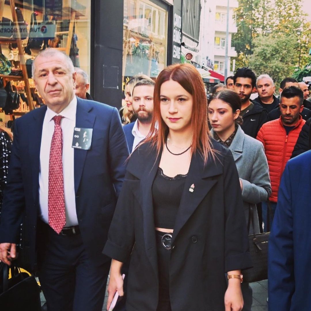 Tayyibe Merve Çakar, 28'inci Dönem Milletvekilliği seçimleri için Zafer Partisi Yalova Aday Adaylığını açıkladı.