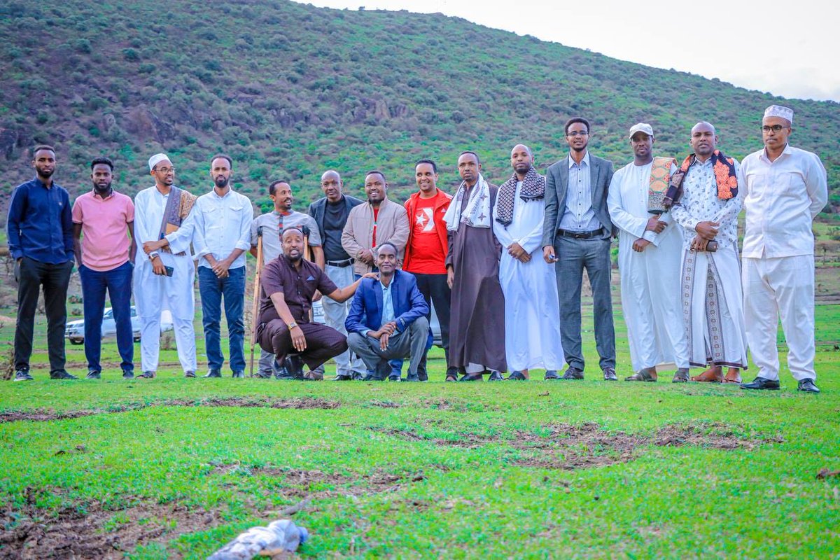 OmerziadIbrahim's tweet photo. Sharaf ayay noo ahayd in aan @XildhibanMohamedAbib Aftir Sharafeed ugu samayno buurta #Kaaramardha.

Kusoo dhawow Magaalada #Jigjiga.@Mustafe_M_Omer @Farouk_H_Warfa @shallesharif https://t.co/k5y3dMKZTb