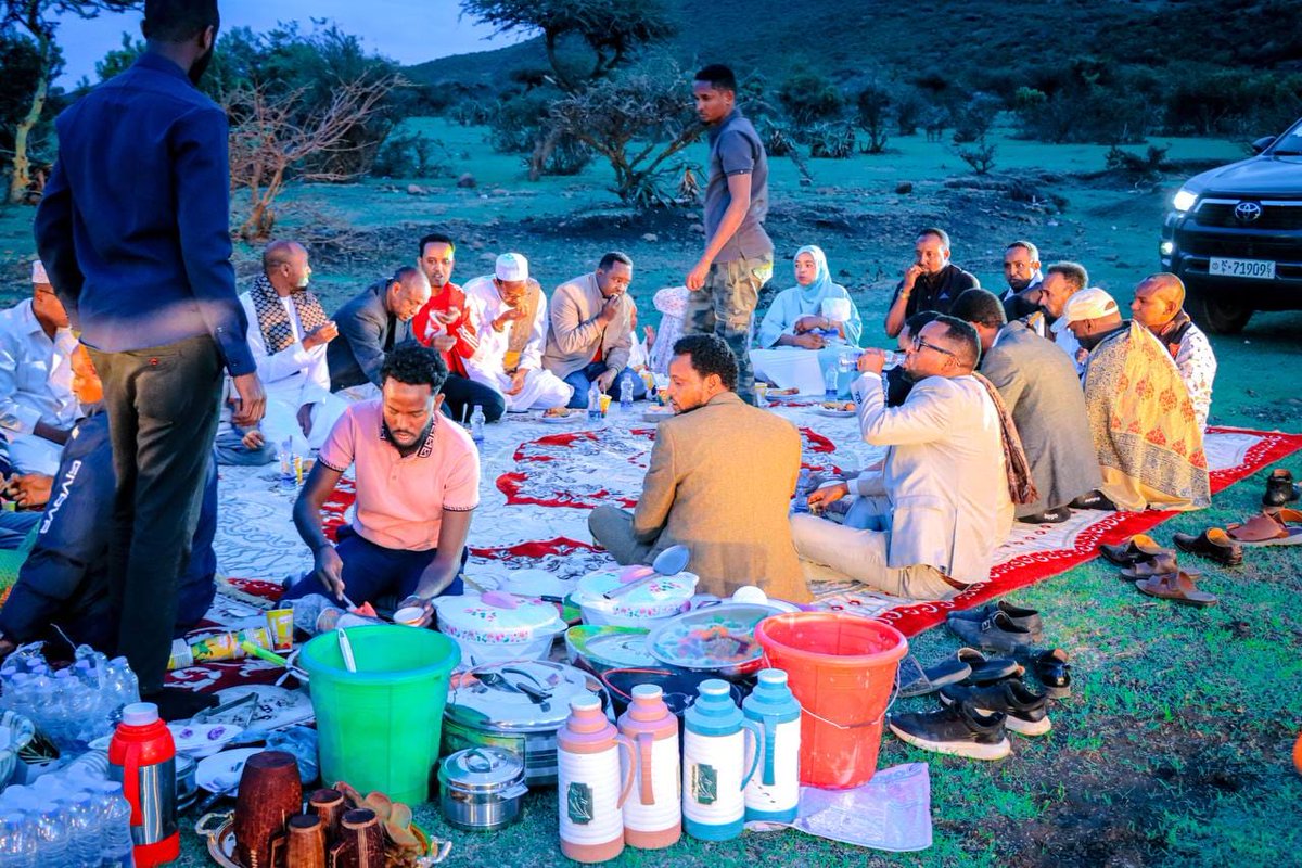 OmerziadIbrahim's tweet photo. Sharaf ayay noo ahayd in aan @XildhibanMohamedAbib Aftir Sharafeed ugu samayno buurta #Kaaramardha.

Kusoo dhawow Magaalada #Jigjiga.@Mustafe_M_Omer @Farouk_H_Warfa @shallesharif https://t.co/k5y3dMKZTb