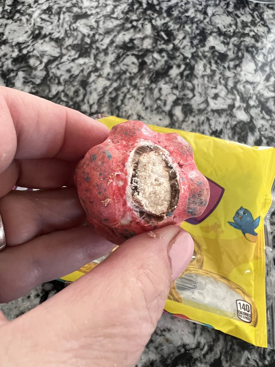 ClassicStacey's tweet photo. Hey @Hersheys! Not sure this Mega-giga-egg prototype will take off, but appreciate the effort. https://t.co/3M7295NqhJ