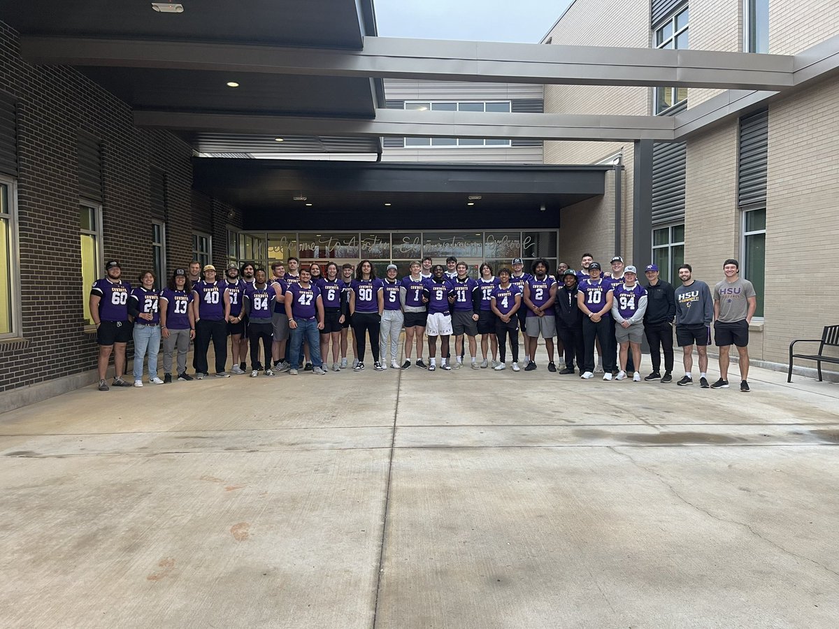 GL_Martin82's tweet photo. “We should use whatever gifts we have received, to serve others endlessly.
As faithful stewards of God’s grace in its’ purest form.”

1 Peter 4:10

Thanks again Austin Elementary for letting the Cowboys come out for #HighFiveFriday ‼️ https://t.co/9Lq4B80Mhy