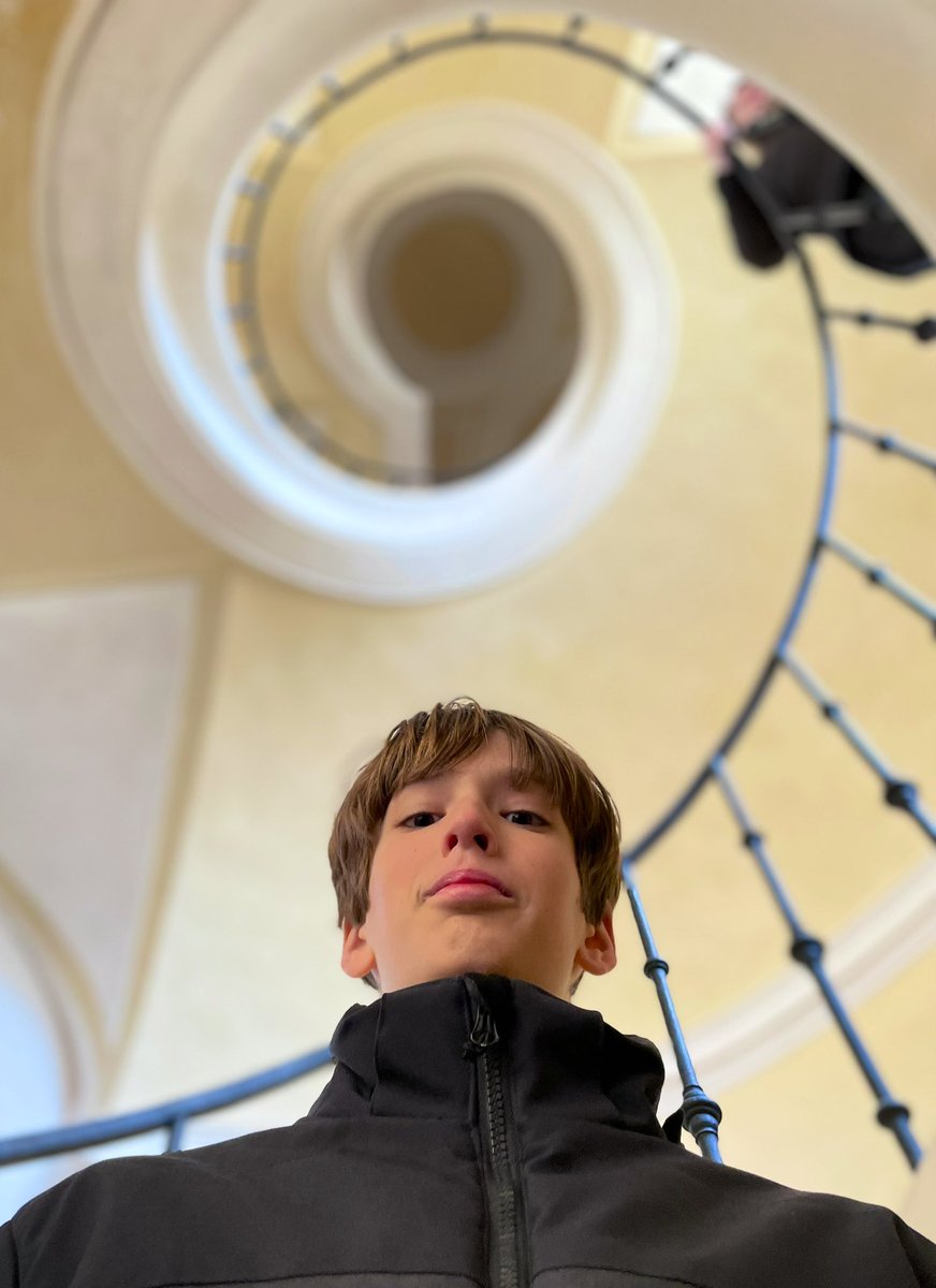 pavelhelge's tweet photo. Skøn dag i Kutna Hora på sporet af Unesco arkitektur, Santini-Aichels barokgotik (det er hans 300år) og ny kunst “There is more”, Hošek
#tjekkiet #kutnahora #sedlec #rejse #arkitektur https://t.co/8M98u9ESHy