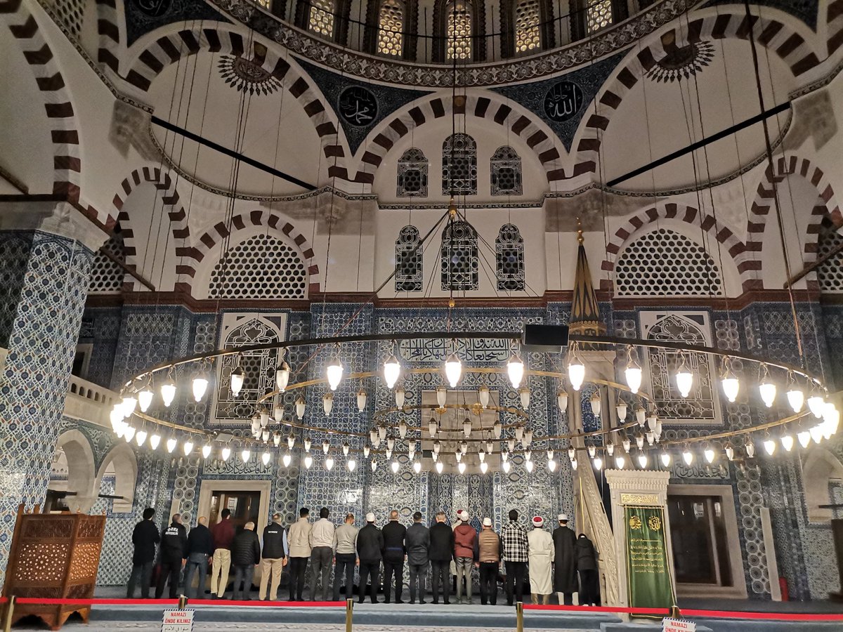 Rüstempaşa Camii 🕌