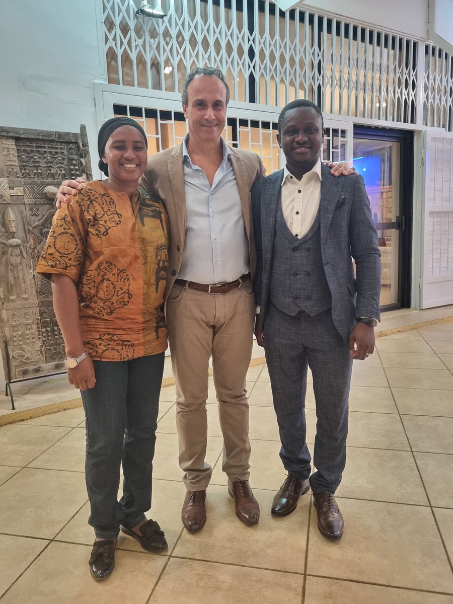 BOUBABANGOURAGN's tweet photo. We were with the @PlasticOdyssey team at the dinner talk organized by @MarcFonb from @AmbaFrGuinee
Topics onthe future ofour companies and the sustainability of GuineanFrench relations were discussed
Thanks to this man whom I found enthusiastic with open and revolutionary visions https://t.co/3hUitFpYt4