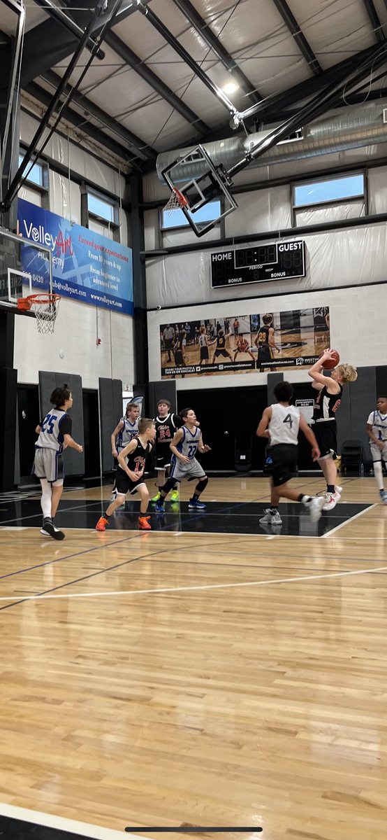 JessRyanGould's tweet photo. First AAU tournament for this season!
#ohiofuture https://t.co/PIpqPuTStr
