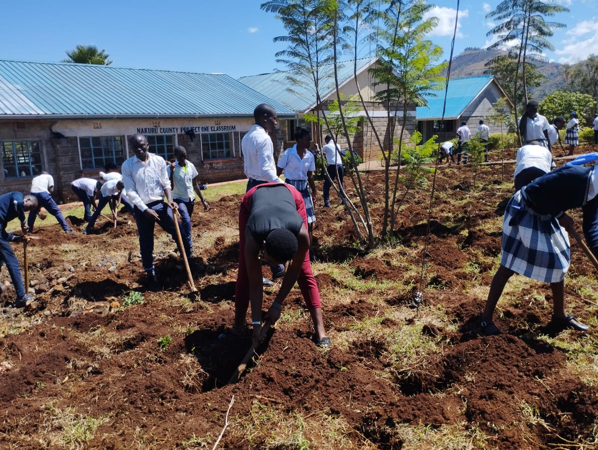 yfga_kenya's tweet photo. Take Advantage of the Ongoing Rains: Let's Plant Trees and Create a Sustainable Future for All! https://t.co/Ga9ZvderXc  We owe it to ourselves and to #future generations to #conserve the #environment and create a #sustainable world that benefits all. Planting more trees, being https://t.co/hi4K2IeSg4