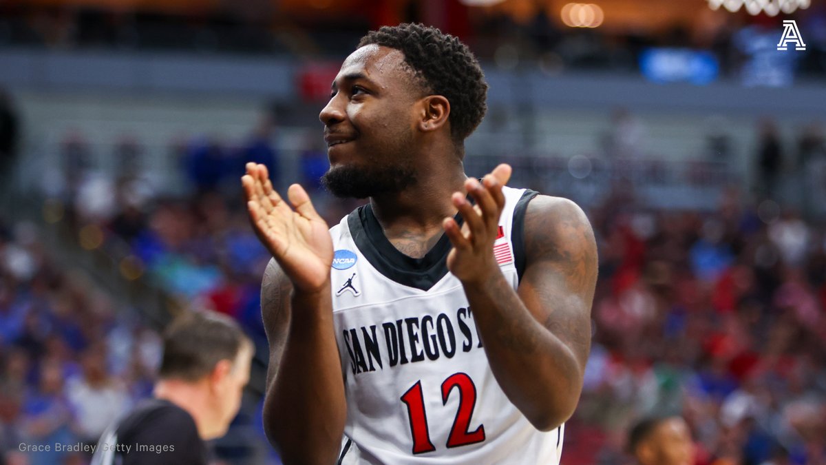 TheAthletic's tweet photo. THE AZTECS ADVANCE 💥

Senior guard Darrion Trammell clinches San Diego State's first-ever Final Four appearance. https://t.co/Bgx0DsVbau