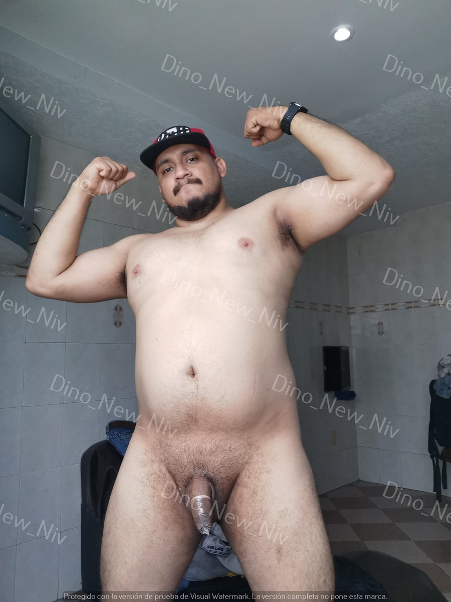 Dino_new_Niv's tweet photo. Aquél limpiándose el trasero después de cómo lo dejé, y yo tomando unas fotos pal Insta 😎 https://t.co/jUj6jHp7rY