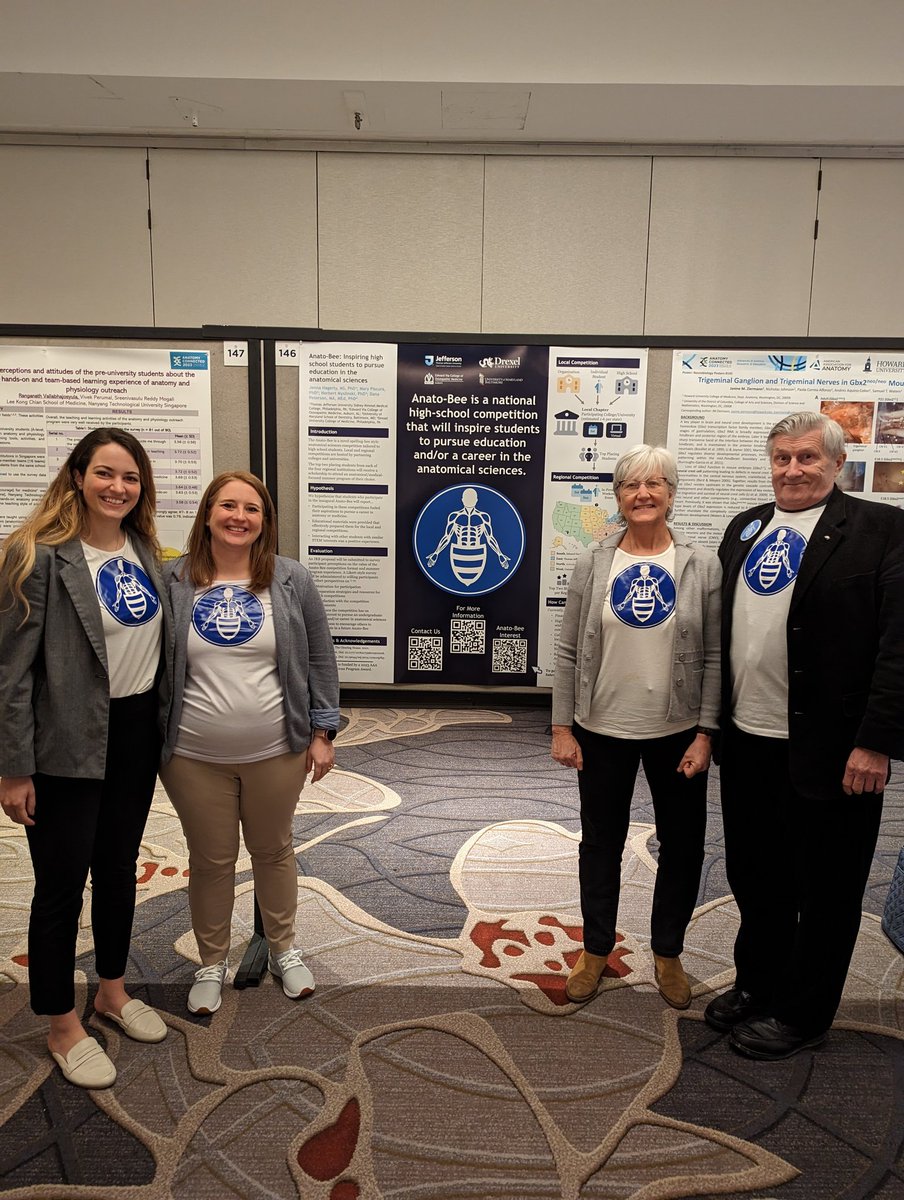 Anato-Bee is ready for their poster session at #anatomy23 💪Come chat with us about our initiative at poster 146. Thank you <a href="/AnatomyOrg/">American Association for Anatomy</a> for the opportunity and support💓
~💀🐝