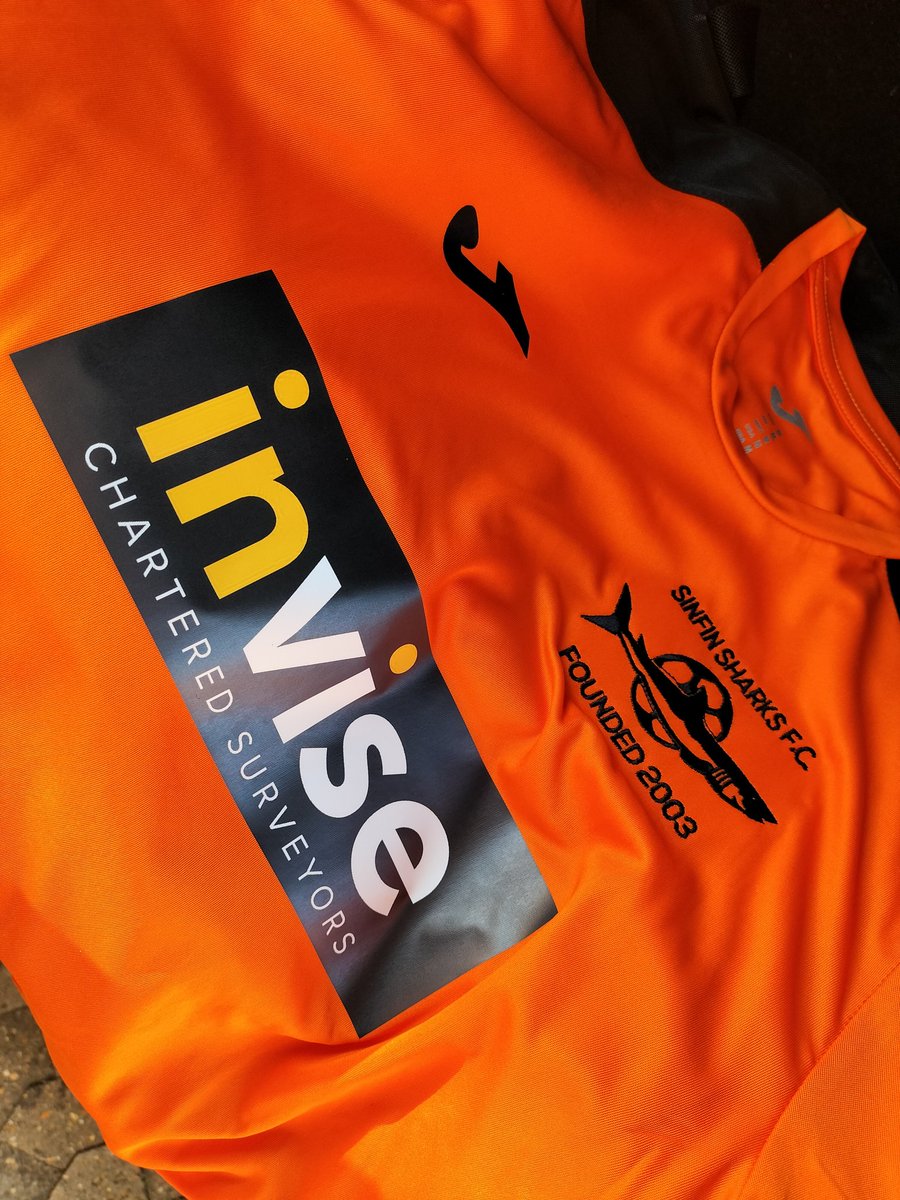 SSFC_2003's tweet photo. A long overdue thank you to @InviseLimited and @james7baker for sponsoring our u16s kit. We had James down to a training session to present him with his own Sharks shirt for his office as a small token of our appreciation! #UpTheSharks https://t.co/ooHywY3aab