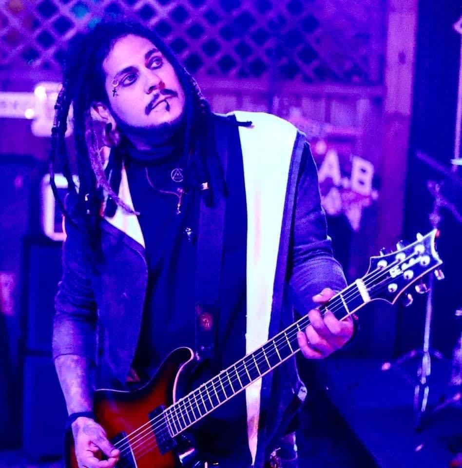 mexas's tweet photo. Hope you all are beyond amazing!! Pretty excited about this year with a lot coming up musically on the horizon 🎼 👽🙏🏼✨#ericlillardphotography #👽 #🎼 https://t.co/NATdEFgBa8