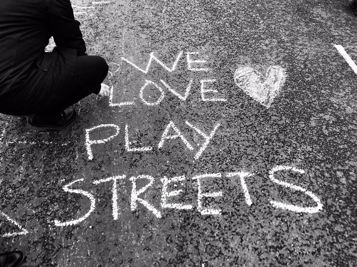 Brilliant launch of play street today in #eastfinchley