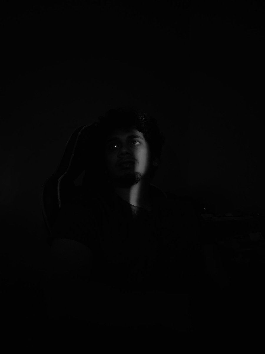 nazz5107's tweet photo. Lost in my thoughts 🚶🏻 https://t.co/2Mr2v5jN8Q