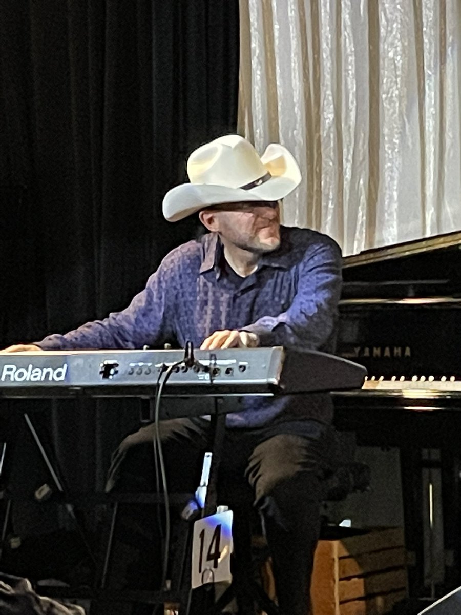 AllmanOthers's tweet photo. Thanks friends and fans for coming out last night to the Carlyle Room! Upcoming shows: 
-Sat. April 15, 6:00 pm at Rockville Elks Club with Danger Bird, Mid-Atlantic’s premier Neil Young tribute band.
-Fri. April 21, 8:00 pm, Bowie Center for the Performing Arts w/ @ZedicusARC https://t.co/QdCZ8WivJd