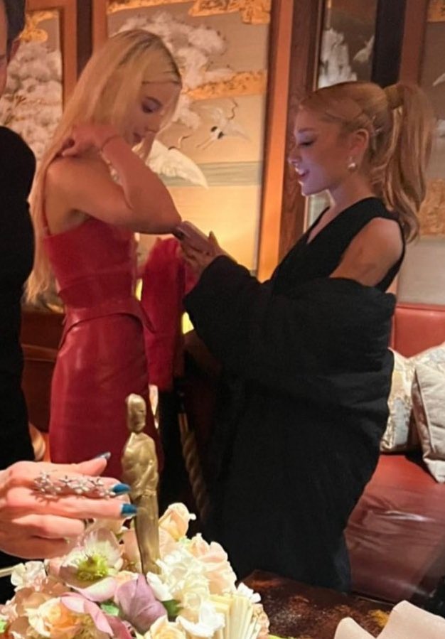 PopCrave's tweet photo. Ariana Grande and Anya Taylor-Joy celebrating Michelle Yeoh's Oscar win in London. https://t.co/nzxjjXfxb1