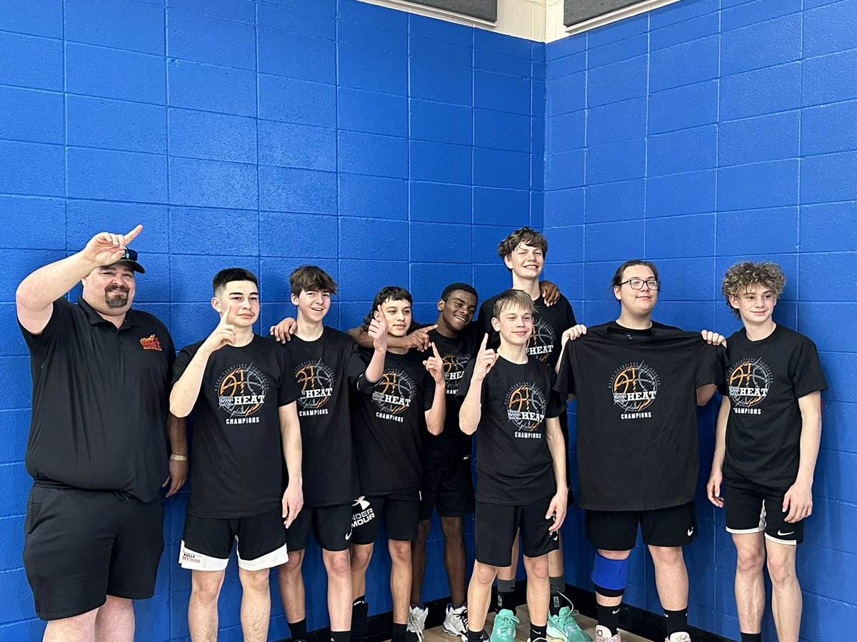 Tim2780's tweet photo. Champions!! Back to back tournaments 🏀🔥🏀🔥🏀@TAProfileAPP @EditsRecruiting @GrindHausSports @jagger2clean https://t.co/IKeJV4TTUl