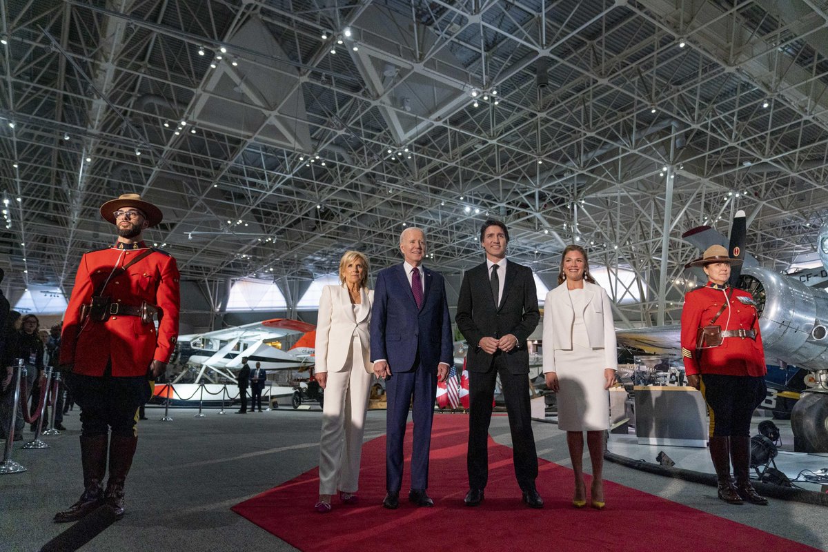 On Friday, President Joe Biden and the First Lady Jill Biden joined Prime Minister Trudeau for a gala dinner at the Museum to celebrate the special connection between our two countries. 🇨🇦🇺🇸 We are incredibly honoured to have welcomed them to the Museum! 📷 : Associated Press