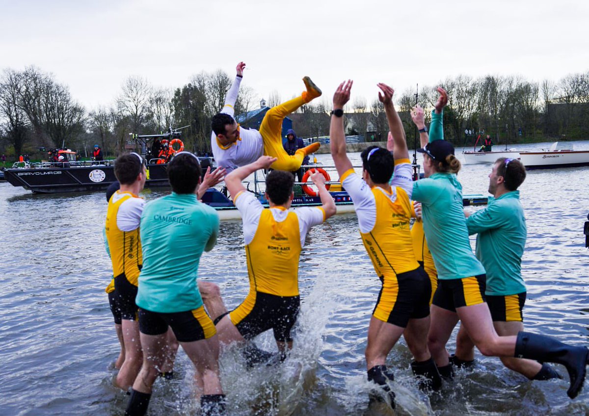 CUBCsquad's tweet photo. The time-honoured tradition of throwing the winning coxes in the water continues 👋🏼🌊

Congratulations Ollie Boyne, Jasper Parish, Kate Crowley &amp; James Trotman 

📸 Nordin Catic https://t.co/JyqPgiFrtK