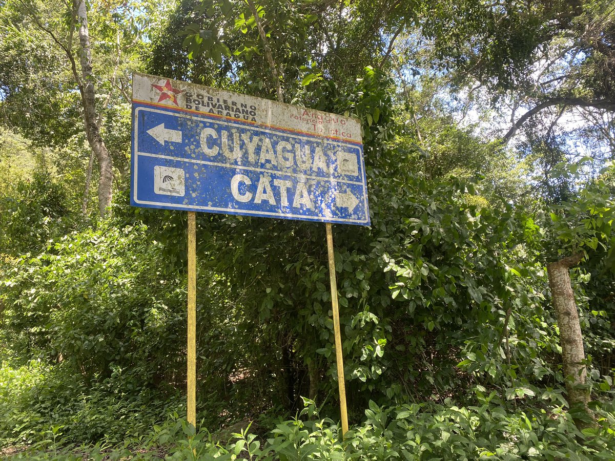 En la Boca (Ocumare de la costa Aragua) los pescadores me comentaban que ellos recibían gasolina subsidiada (30 litros semanales) pero de pronto ALGUIEN DE PDVSA les eliminó el subsidio y los obligaron a comprar gasolina en dólares