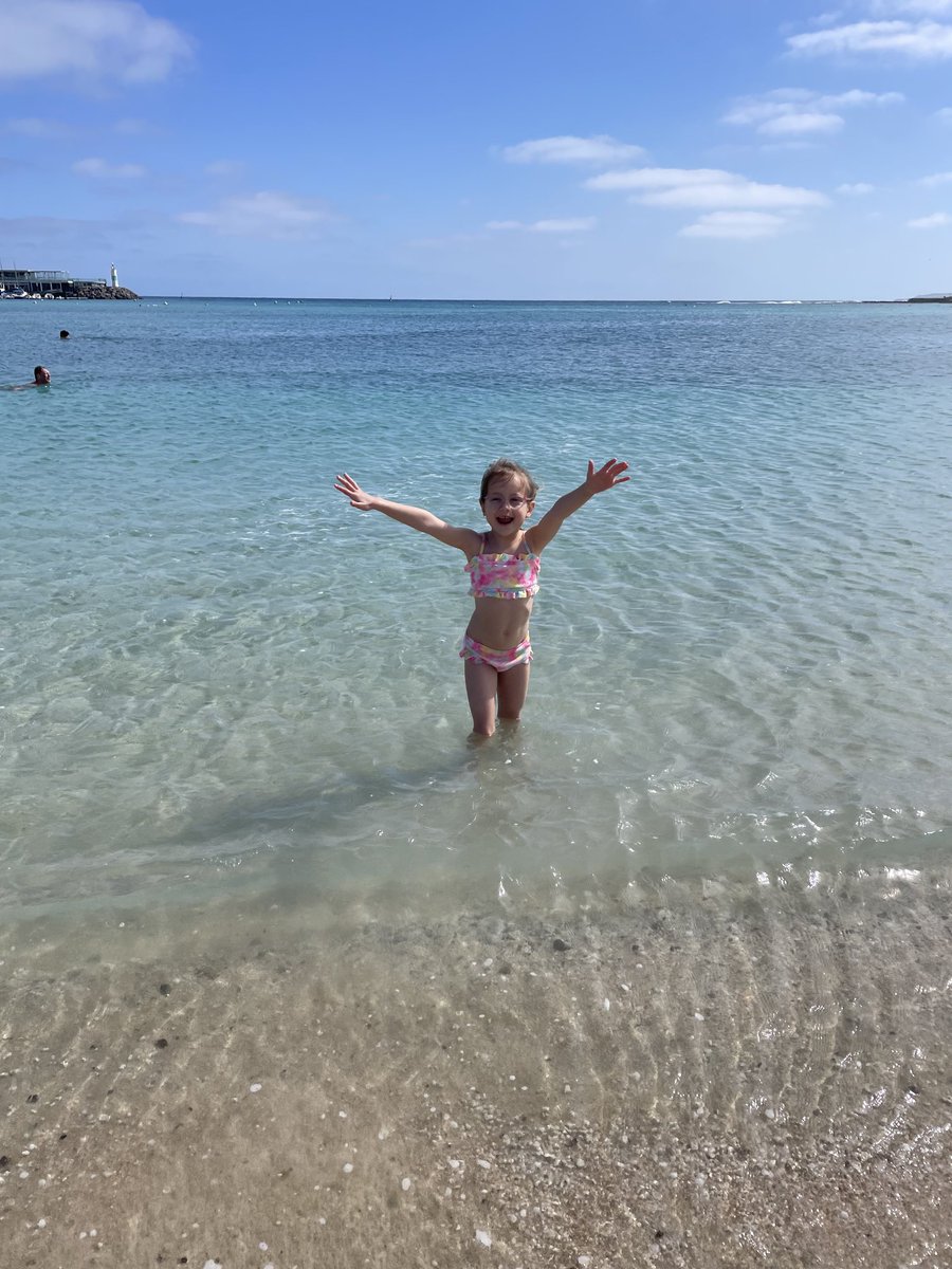 AngieMoss62's tweet photo. My little poppet enjoying her holiday ⁦@caletadefuste_⁩ #fanilytime ☀️ https://t.co/ATbWc2Vpm1