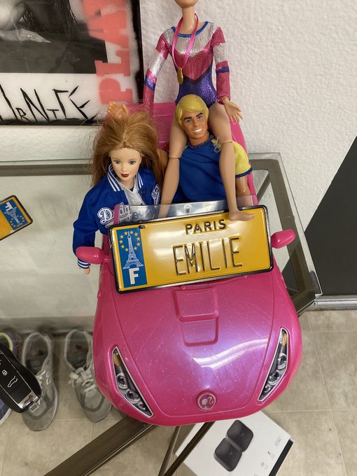 Can&rsquo;t talk rn I&rsquo;m merchandising my Barbies https://t.co/PgXjUuWT1O