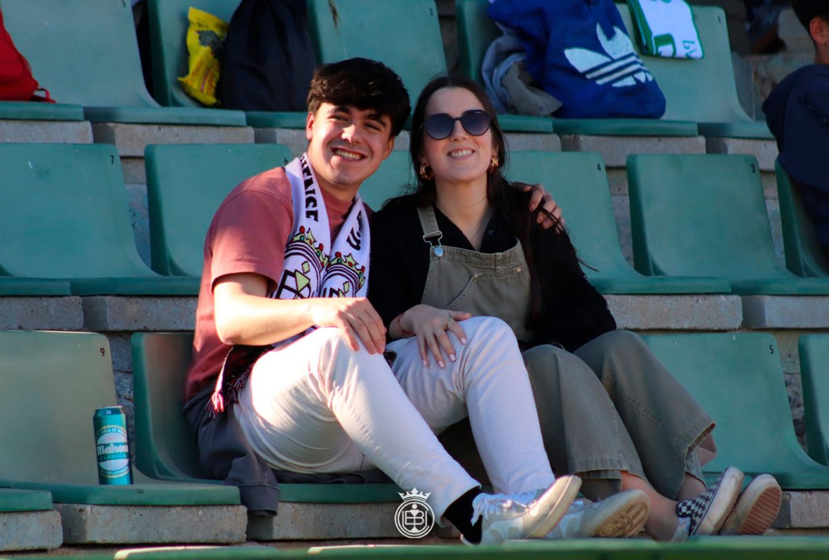 UBConquense's tweet image. Vayas donde vayas... siempre hay #balompédicos 🤍🖤 (y del @BMCdadEncantada también 😉)