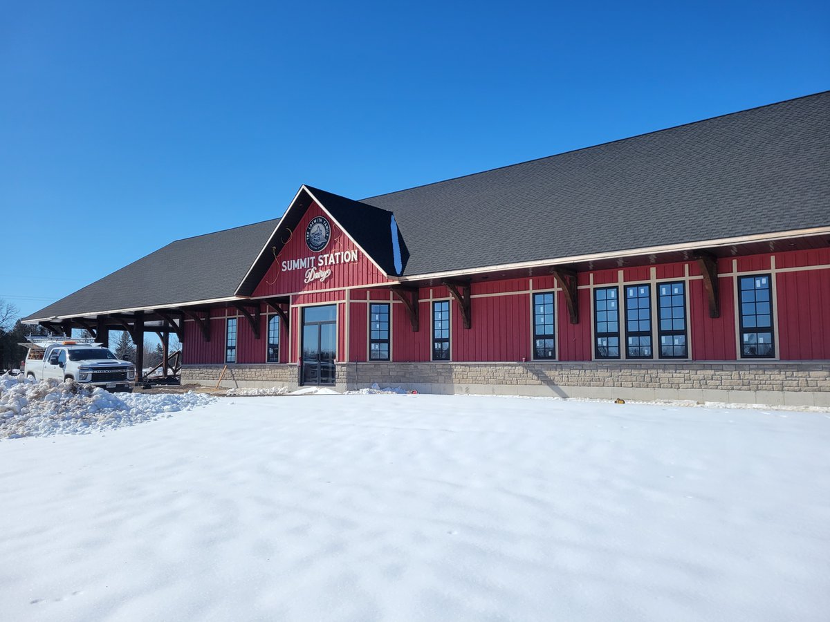 benloewith's tweet image. It's been a long road to get @SummitStation on track but we're almost there! We started w/ the idea of a small vending machine in the milkhouse &amp;amp; ended up here!👀 By summer we should be ready to start home delivery of glass bottled milk to #HamOnt.