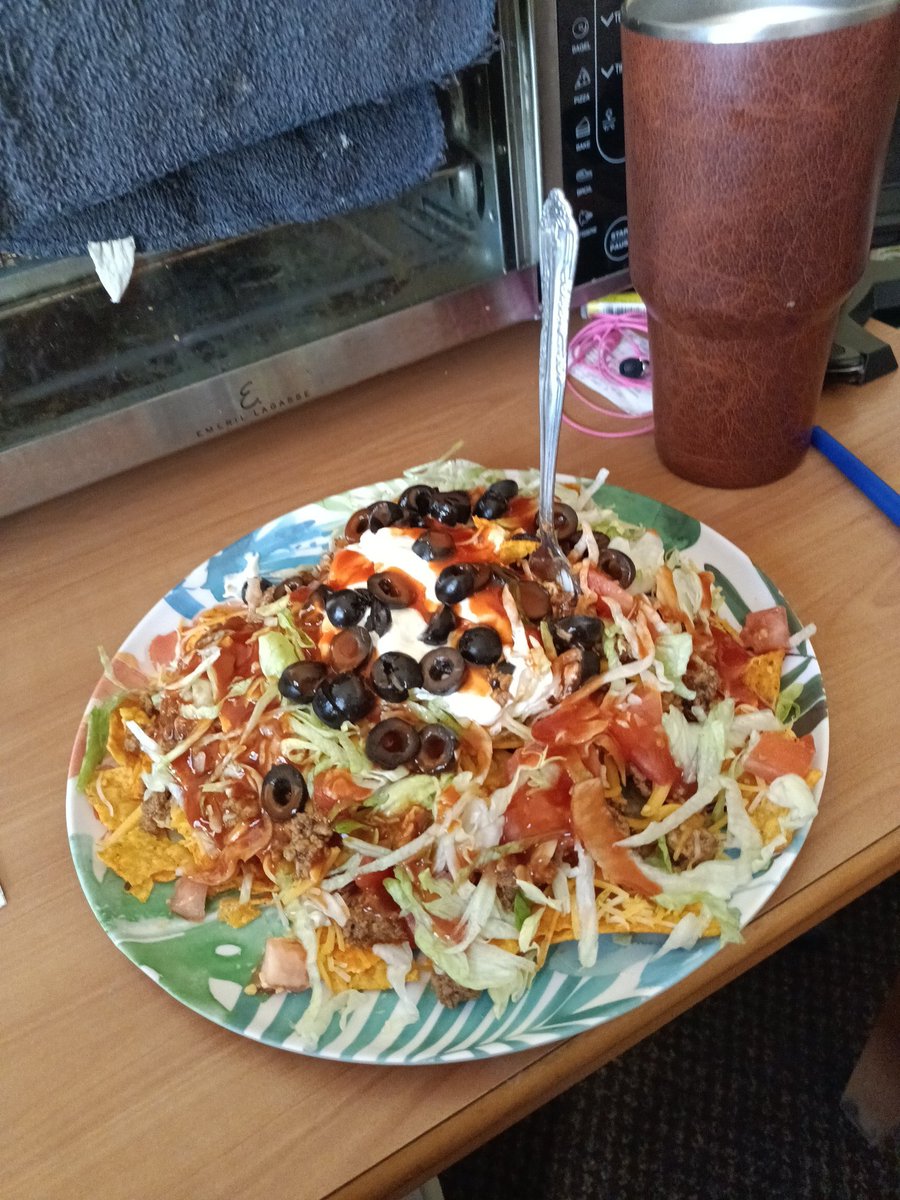 Yum yum I made taco salad who wants join with me tonight 😋😋😋😋😋