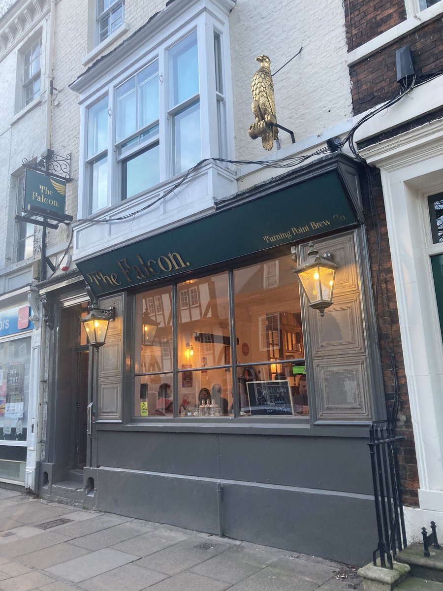 ThePubChampion's tweet photo. Delighted to visit @thefalconyork, such a great story, bringing back a famous #pub on #Micklegate, and with excellent cask/craft beer. Well done & thanks @TurningPointbco 👏👏🍺😁#York #pubs https://t.co/zEnF70xbPx