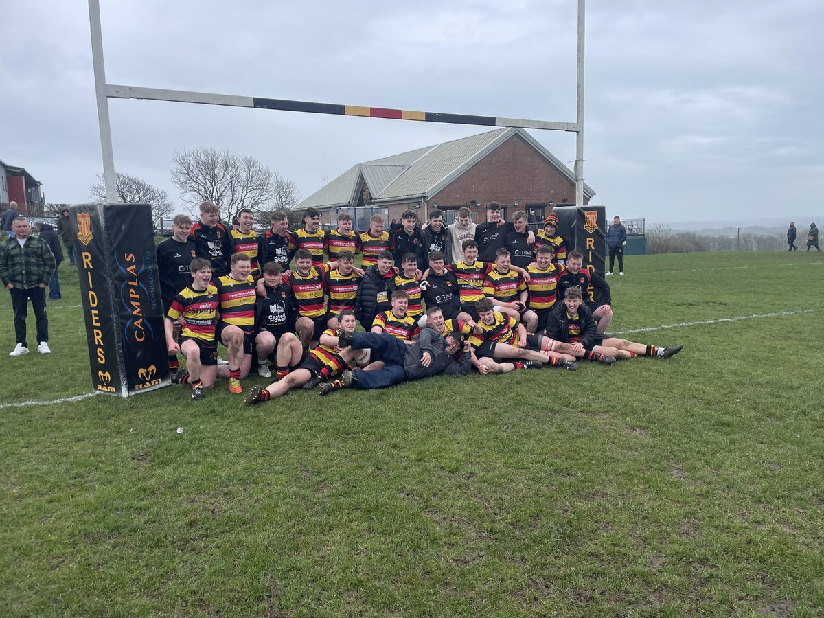 CarmQuinsRFC's tweet photo. Just in case you missed it but these boys are off to the Welsh Youth Cup Final in the Principality Stadium. Well deserved. @IwanParry3 thank you for the photo and the memory. #Q4L https://t.co/7NF3wgK6mF