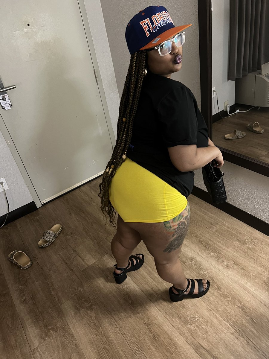 tamren_'s tweet photo. I need Texas friends 😘🔥 https://t.co/NtH1Z4avJb