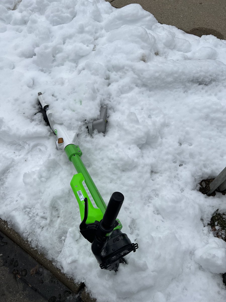 Chris Rosenau tweet media