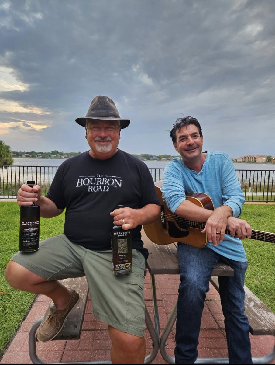 Rock &amp; Roll Whiskey Night with Rob Robinson

Rob plays some great jams and recounts his days in the music industry with Blackfoot and Lynyrd Skynyrd.

Apple 👉 podcasts.apple.com/us/podcast/a-r… 

Google 👉 podcasts.google.com/feed/aHR0cHM6L…

#bourbonpodcast #thebourbonroad #bourbontasting