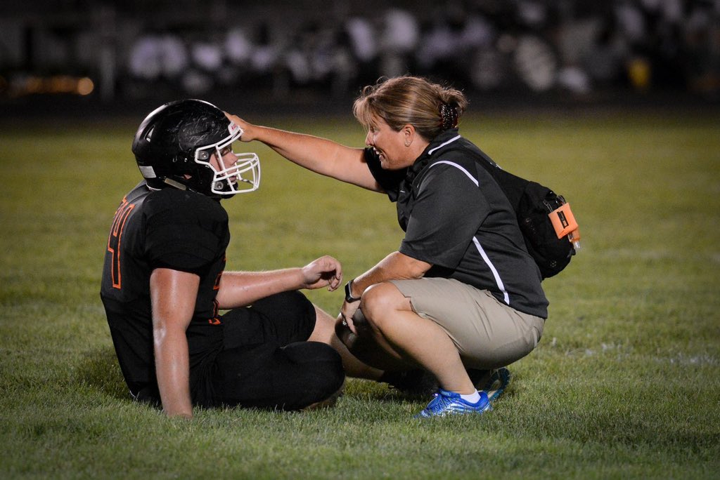 BGSU_MAT's tweet photo. Jen Mag graduated from BGSU in 1995 and is also an amazing preceptor for our MAT Program! 

“Athletic Training means taking care of the whole athlete. Physical, mental, and emotional” https://t.co/VhDSCGBvx1