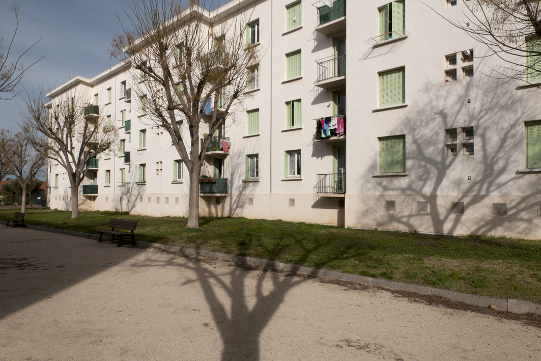 Mémoire2Ville on Twitter "13300 SALONDEPROVENCE la Cité HLM SALON