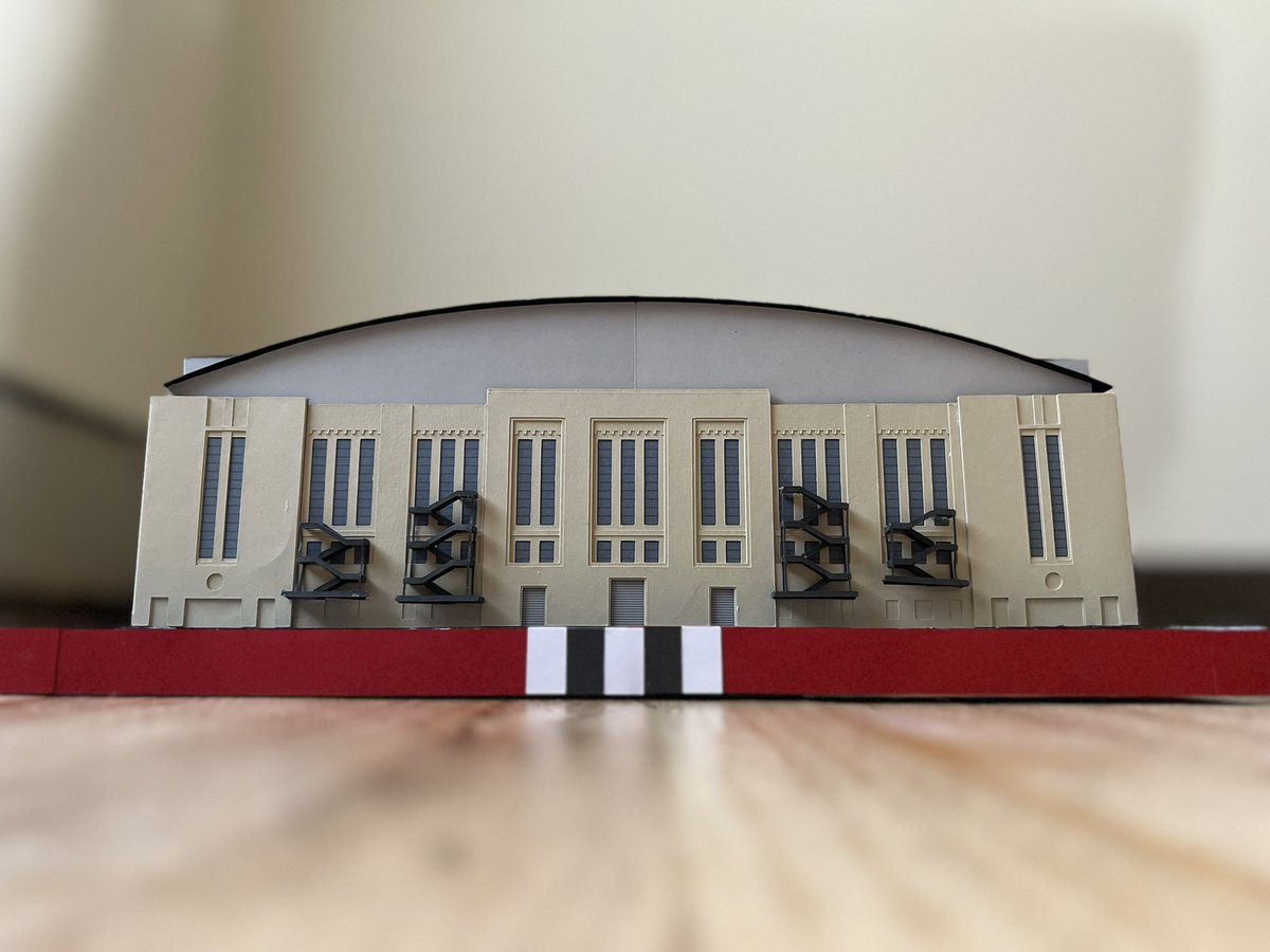 PaperStadiums's tweet photo. I built a model of Chicago Stadium completely out of paper!

Follow thread to see inside 👀 https://t.co/IFmKGliwbD