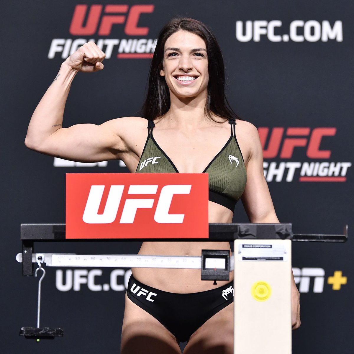 mmababes_'s tweet photo. @MackenzieDern 🇺🇲🇧🇷 #MMATwitter https://t.co/IOPnbbQsB1