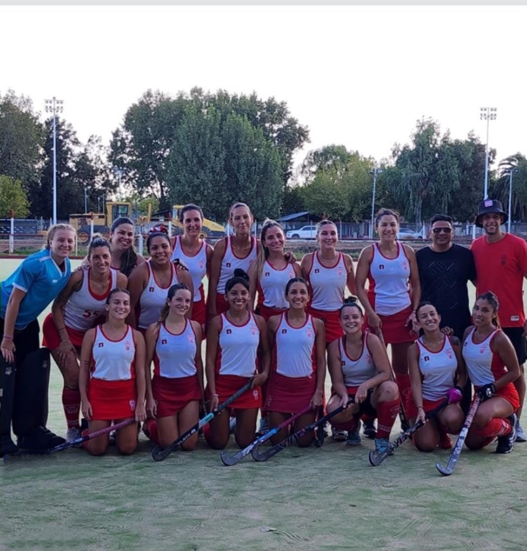 huracandeportes's tweet photo. #Huracán 🎈#HockeySobreCésped
🏑 Este sábado 25/3, la Primera del Femenino del Globo cayó 4-3 frente a #CISSAB por la #Fecha2 del Campeonato Metropolitano de Damas "D1" R2, en Tristán Suárez.
Intermedia: 1-1
Quinta: 1-1
Sexta: 0-1
Séptima: 1-2 https://t.co/T4nZVms4tm