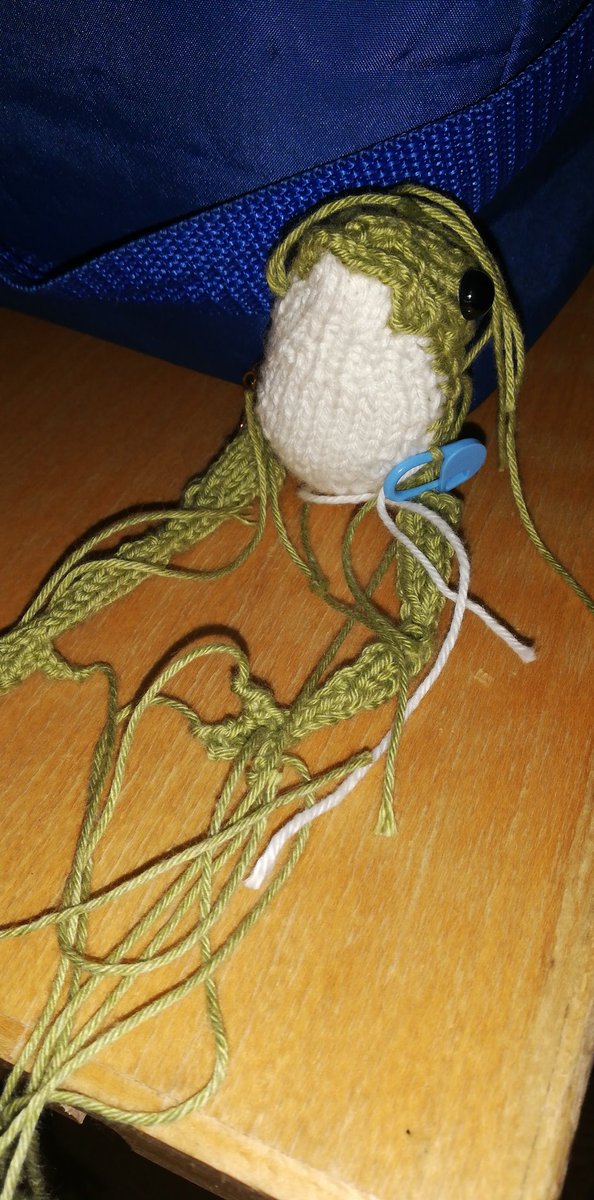 Crochetandbits's tweet photo. My second knitted frog now has two legs! #knitting #knit #knittedfrog #frog https://t.co/FmQJ4QPVqK